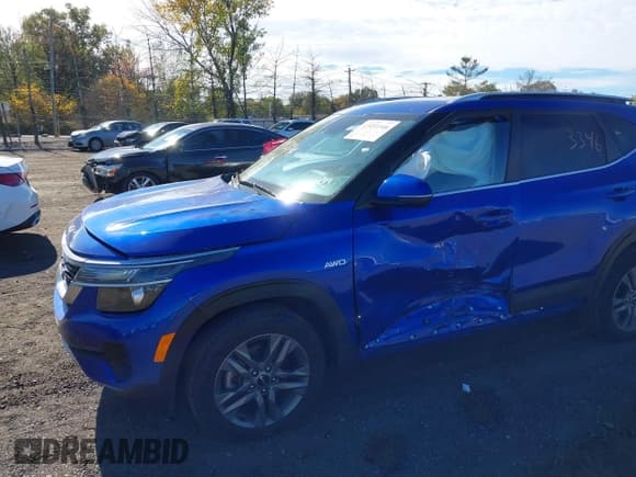 ✅ 2023 Kia Seltos S • VIN: KNDEUCAA1P7458909 • Lot: 43453346. Listed on IAAI with 32,833 mi. Free auction sales archive from the USA and detailed vehicle history report at DreamBid. Image 6.