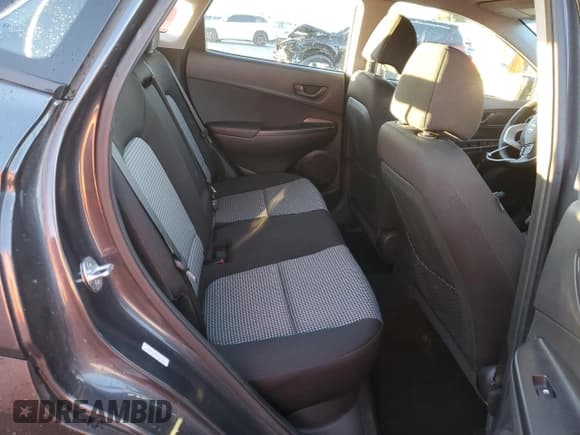 ✅ 2020 Hyundai Kona SE • VIN: KM8K1CAA0LU517130 • Лот: 75625153. Опубликован ранее на Copart с пробегом 43 723 миль. Бесплатный доступ к архиву аукционных продаж из США и подробный отчёт об истории автомобиля на DreamBid. Изображение 11.