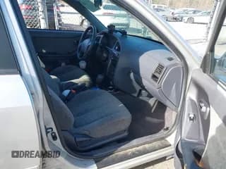 ✅ 2003 Hyundai Elantra GLS • VIN: KMHDN45D23U700908 • Lot: 42133529. Wystawiony na IAAI z przebiegiem 100 955 mil. Bezpłatny archiwum sprzedaży aukcyjnych z USA i szczegółowy raport historii pojazdu na DreamBid. Zdjęcie 5.