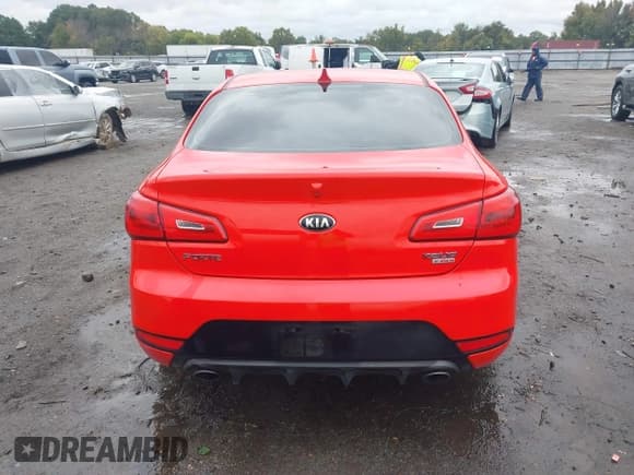 ✅ 2015 Kia Forte SX • VIN: KNAFZ6A32F5376977 • Lot: 43570891. Listed on IAAI with 127,825 mi. Free auction sales archive from the USA and detailed vehicle history report at DreamBid. Image 16.