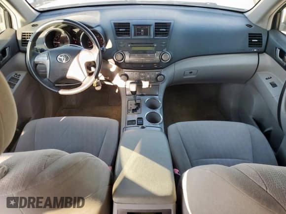✅ 2009 Toyota Highlander Sport • VIN: JTEDS43A892075551 • Lot: 82300575. Listed on Copart with 125,513 mi. Free auction sales archive from the USA and detailed vehicle history report at DreamBid. Image 8.