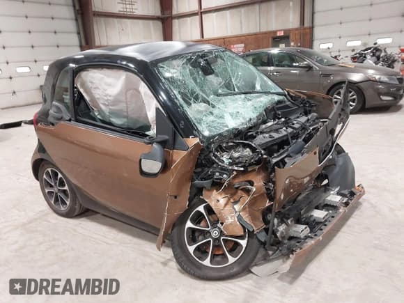 ✅ 2016 Smart fortwo Passion • VIN: WMEFJ5DA0GK060965 • Лот: 42347451. Опубликован ранее на IAAI с пробегом Не указан. Бесплатный доступ к архиву аукционных продаж из США и подробный отчёт об истории автомобиля на DreamBid. Изображение 1.