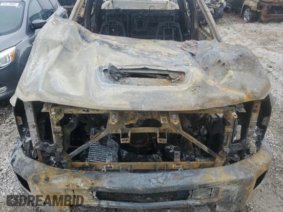 ✅ 2019 Chevrolet Silverado 2500HD LTZ • VIN: 1GC1KTEYXKF200477 • Лот: 93405675. Опубликован ранее на Copart с пробегом Не указан. Бесплатный доступ к архиву аукционных продаж из США и подробный отчёт об истории автомобиля на DreamBid. Изображение 11.