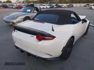 ✅ 2019 Mazda MX-5 Miata Sport • VIN: JM1NDAB75K0300176 • Lot: 43502380. Wystawiony na IAAI z przebiegiem 85 773 mil. Bezpłatny archiwum sprzedaży aukcyjnych z USA i szczegółowy raport historii pojazdu na DreamBid. Zdjęcie 4.