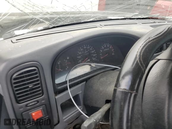 ✅ 1996 Nissan Frontier XE • VIN: 1N6SD16S6TC389626 • Lot: 59312595. Listed on Copart with 210,292 mi. Free auction sales archive from the USA and detailed vehicle history report at DreamBid. Image 9.