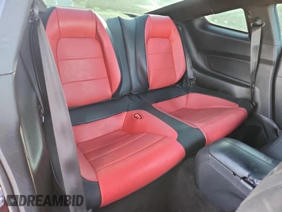 ✅ 2018 Ford Mustang EcoBoost • VIN: 1FA6P8TH4J5185542 • Lot: 91368655. Listed on Copart with 101,059 mi. Free auction sales archive from the USA and detailed vehicle history report at DreamBid. Image 10.