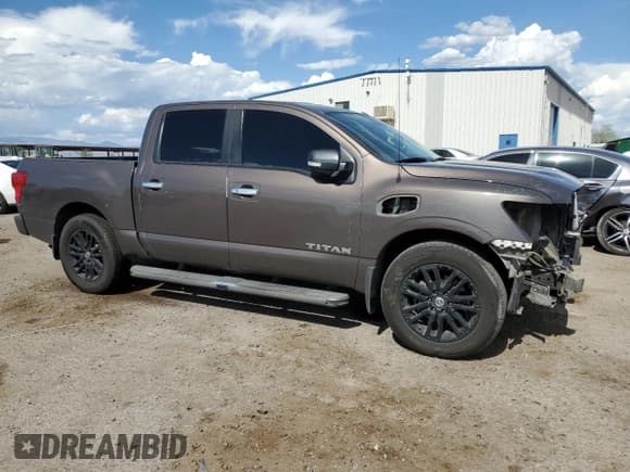 ✅ 2017 Nissan Titan SL • VIN: 1N6AA1E64HN518354 • Lot: 67245735. Listed on Copart with 117,767 mi. Free auction sales archive from the USA and detailed vehicle history report at DreamBid. Image 4.