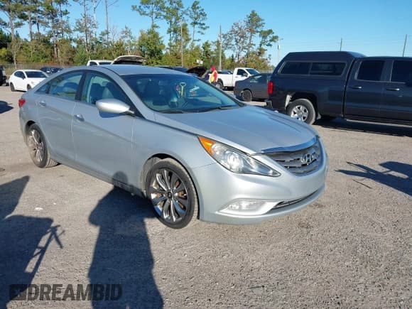 ✅ 2012 Hyundai Sonata Limited • VIN: 5NPEC4AC5CH453776 • Lot: 43693910. Wystawiony na IAAI z przebiegiem 313 575 mil. Bezpłatny archiwum sprzedaży aukcyjnych z USA i szczegółowy raport historii pojazdu na DreamBid. Zdjęcie 1.