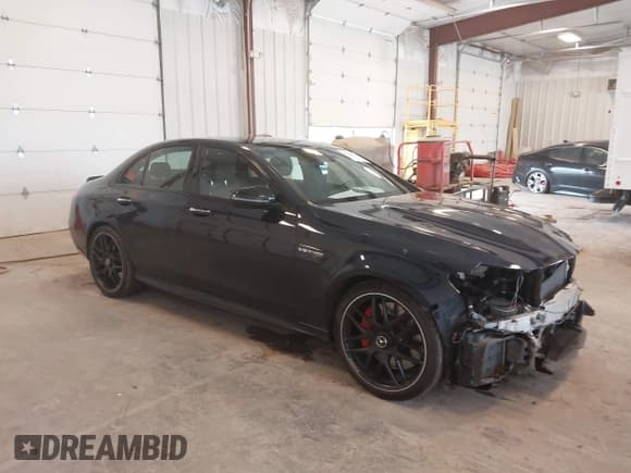 ✅ 2020 Mercedes-Benz E 63 S AMG • VIN: WDDZF8KB2LA739636 • Лот: 42320920. Опубликован ранее на IAAI с пробегом 48 336 миль. Бесплатный доступ к архиву аукционных продаж из США и подробный отчёт об истории автомобиля на DreamBid. Изображение 1.