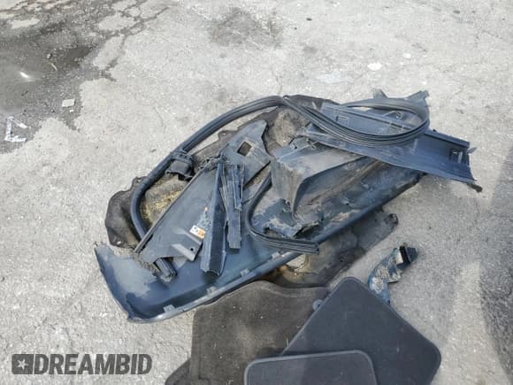 ✅ 2014 Ford Focus SE • VIN: 1FADP3F25EL428682 • Лот: 82122965. Опубликован ранее на Copart с пробегом 63 241 миль. Бесплатный доступ к архиву аукционных продаж из США и подробный отчёт об истории автомобиля на DreamBid. Изображение 12.