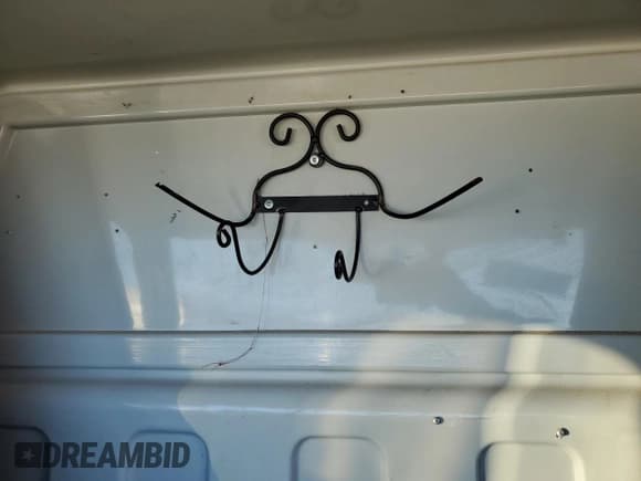 ✅ 2021 Chevrolet Express Cargo • VIN: 1GCWGAFP3M1233886 • Лот: 43017505. Опубликован ранее на Copart с пробегом Не указан. Бесплатный доступ к архиву аукционных продаж из США и подробный отчёт об истории автомобиля на DreamBid. Изображение 10.