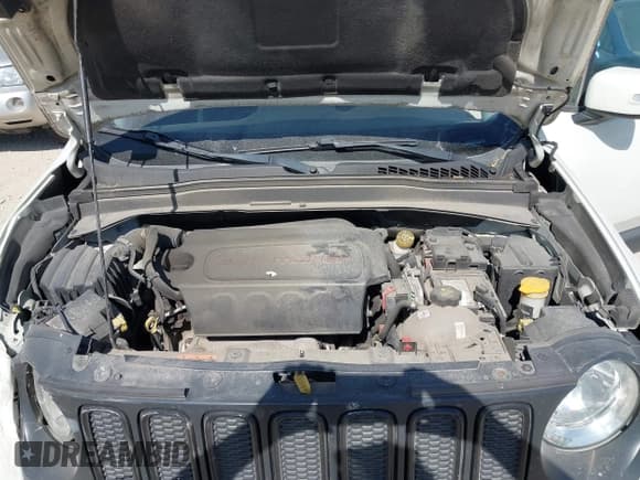 ✅ 2017 Jeep Renegade Latitude • VIN: ZACCJABB0HPG26653 • Lot: 43349795. Listed on IAAI with 102,901 mi. Free auction sales archive from the USA and detailed vehicle history report at DreamBid. Image 10.