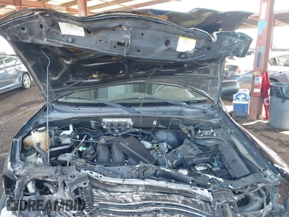 ✅ 2005 Mercury Mariner Luxury • VIN: 4M2CU56115DJ22746 • Lot: 43838719. Wystawiony na IAAI z przebiegiem Nie podano. Bezpłatny archiwum sprzedaży aukcyjnych z USA i szczegółowy raport historii pojazdu na DreamBid. Zdjęcie 10.