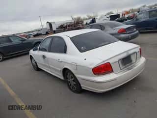 2003 Hyundai Sonata GLS с VIN KMHWF35H93A889013, выставлен на аукционе IAAI как лот 41751356 с пробегом 213 896 миль миль и . История ставок и продаж доступна на DreamBid. Изображение 3.