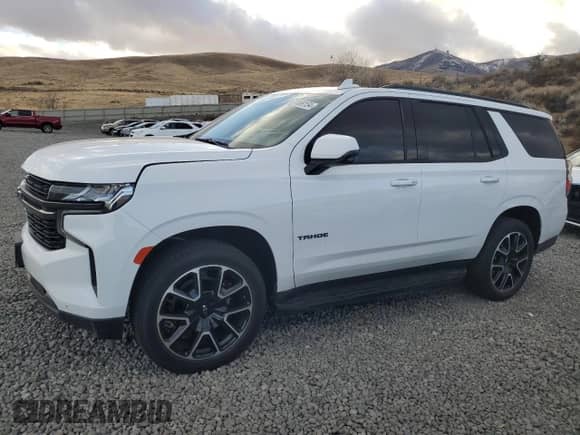 2021 Chevrolet Tahoe RST with VIN 1GNSKRKT3MR277989, listed as a Copart auction lot 81099154 with 37,913 mi miles and Salvage title. Bid and sale history available at DreamBid. Image 1.