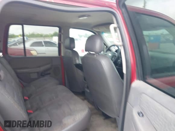 ✅ 2002 Ford Explorer XLS • VIN: 1FMZU62K02ZC71065 • Лот: 42175727. Опубликован ранее на IAAI с пробегом 232 659 миль. Бесплатный доступ к архиву аукционных продаж из США и подробный отчёт об истории автомобиля на DreamBid. Изображение 8.