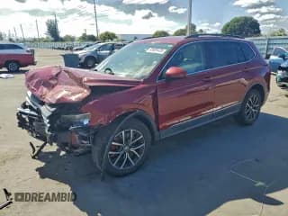 ✅ 2018 Volkswagen Tiguan SEL • VIN: 3VV3B7AX3JM191375 • Lot: 93889435. Wystawiony na Copart z przebiegiem 66 359 mil. Bezpłatny archiwum sprzedaży aukcyjnych z USA i szczegółowy raport historii pojazdu na DreamBid. Zdjęcie 1.
