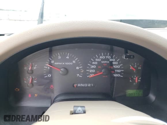 ✅ 2005 Ford F-150 XL • VIN: 1FTPF12585NA63952 • Лот: 74300474. Опубликован ранее на Copart с пробегом 98 379 миль. Бесплатный доступ к архиву аукционных продаж из США и подробный отчёт об истории автомобиля на DreamBid. Изображение 9.