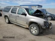 ✅ 2013 Chevrolet Suburban LT • VIN: 1GNSKJE76DR189938 • Lot: 71962594. Wystawiony na Copart z przebiegiem Nie podano. Bezpłatny archiwum sprzedaży aukcyjnych z USA i szczegółowy raport historii pojazdu na DreamBid. Zdjęcie 4.