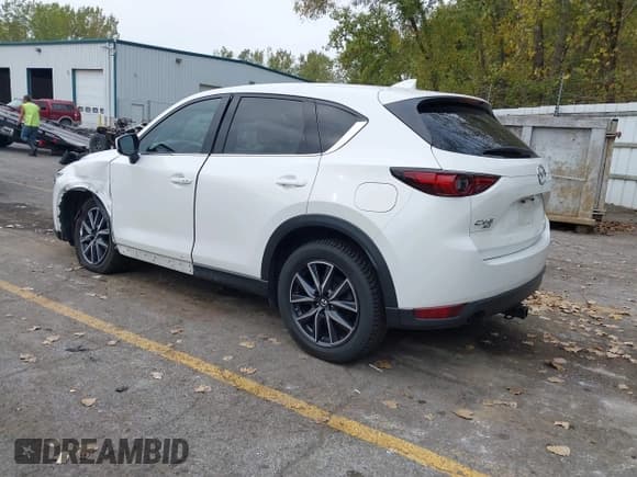 ✅ 2017 Mazda CX-5 Grand Touring • VIN: JM3KFBDLXH0120415 • Lot: 43472310. Wystawiony na IAAI z przebiegiem 95 641 mil. Bezpłatny archiwum sprzedaży aukcyjnych z USA i szczegółowy raport historii pojazdu na DreamBid. Zdjęcie 3.