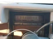 ✅ 1974 Cadillac DeVille • VIN: 6D49R4Q224803 • Lot: 90355995. Wystawiony na Copart z przebiegiem 95 660 mil. Bezpłatny archiwum sprzedaży aukcyjnych z USA i szczegółowy raport historii pojazdu na DreamBid. Zdjęcie 9.