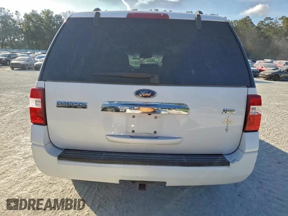 ✅ 2010 Ford Expedition Max Limited • VIN: 1FMJK1K57AEA00705 • Lot: 94439935. Listed on Copart with 152,042 mi. Free auction sales archive from the USA and detailed vehicle history report at DreamBid. Image 6.