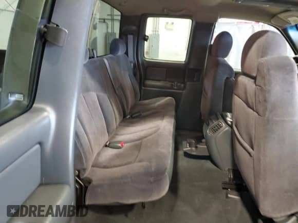 ✅ 2001 Chevrolet Silverado 1500 LS • VIN: 2GCEC19T611298530 • Lot: 67365554. Wystawiony na Copart z przebiegiem 144 277 mil mil. Skorzystaj z bezpłatnego archiwum sprzedaży aukcyjnych z USA i zobacz szczegółowy raport historii pojazdu na DreamBid. Zdjęcie 10.