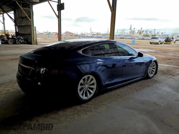 ✅ 2016 Tesla Model S 70 • VIN: 5YJSA1E12GF160485 • Lot: 94145615. Wystawiony na Copart z przebiegiem 69 255 mil. Bezpłatny archiwum sprzedaży aukcyjnych z USA i szczegółowy raport historii pojazdu na DreamBid. Zdjęcie 3.