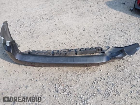 ✅ 2011 Toyota Sienna XLE • VIN: 5TDDK3DCXBS005806 • Lot: 42453958. Listed on IAAI with 174,579 mi. Free auction sales archive from the USA and detailed vehicle history report at DreamBid. Image 19.