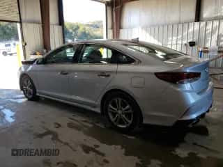 2019 Hyundai Sonata Sport z VIN 5NPE34AF3KH820649, wystawiony jako Copart lot #82548585 z przebiegiem 96 306 mil mil oraz Szkoda całkowita • Salvage title. Historia ofert i sprzedaży dostępna na DreamBid. Obrazek 2.