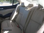 ✅ 2016 Nissan Maxima SL • VIN: 1N4AA6AP7GC439002 • Lot: 40511967. Wystawiony na IAAI z przebiegiem 87 038 mil. Bezpłatny archiwum sprzedaży aukcyjnych z USA i szczegółowy raport historii pojazdu na DreamBid. Zdjęcie 8.