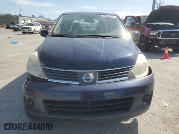 ✅ 2007 Nissan Versa SL • VIN: 3N1BC11E47L416245 • Лот: 52257705. Опубликован ранее на Copart с пробегом 195 476 миль. Бесплатный доступ к архиву аукционных продаж из США и подробный отчёт об истории автомобиля на DreamBid. Изображение 5.