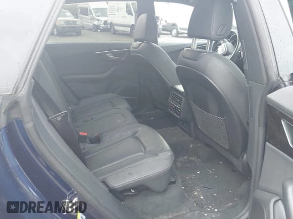 ✅ 2021 Audi Q8 Prestige • VIN: WA1FVAF18MD012116 • Lot: 42881983. Listed on IAAI with 28,855 mi. Free auction sales archive from the USA and detailed vehicle history report at DreamBid. Image 8.