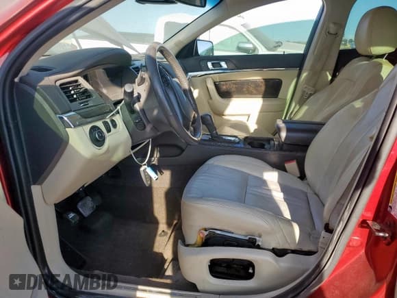 ✅ 2014 Lincoln MKS • VIN: 1LNHL9DK6EG601109 • Lot: 92822025. Listed on Copart with 83,212 mi. Free auction sales archive from the USA and detailed vehicle history report at DreamBid. Image 7.