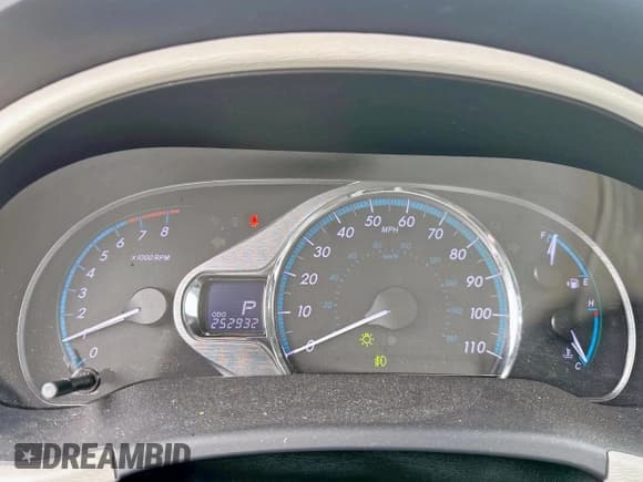 ✅ 2013 Toyota Sienna XLE • VIN: 5TDDK3DC1DS062365 • Lot: 57693395. Listed on Copart with 252,932 mi. Free auction sales archive from the USA and detailed vehicle history report at DreamBid. Image 8.