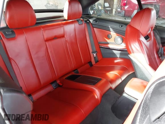 ✅ 2017 BMW M4 • VIN: WBS3U9C55HP970922 • Lot: 41405271. Listed on IAAI with 61,953 mi. Free auction sales archive from the USA and detailed vehicle history report at DreamBid. Image 8.