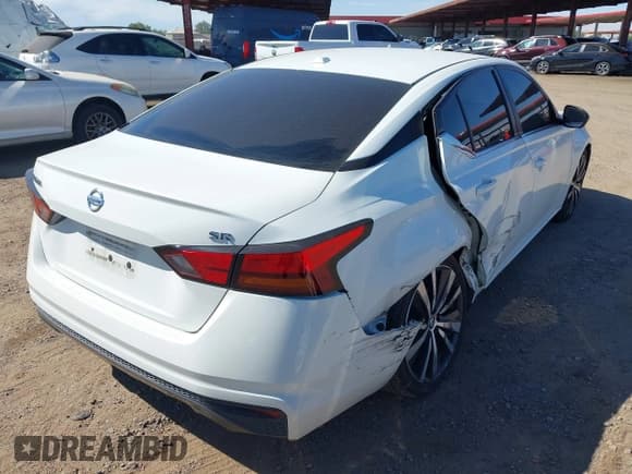 ✅ 2019 Nissan Altima SR • VIN: 1N4BL4CV1KC108181 • Лот: 43509368. Опубликован ранее на IAAI с пробегом 133 852 миль. Бесплатный доступ к архиву аукционных продаж из США и подробный отчёт об истории автомобиля на DreamBid. Изображение 6.