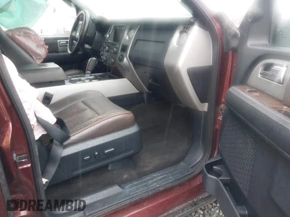 ✅ 2015 Ford Expedition Max XLT • VIN: 1FMJK1JTXFEF49399 • Lot: 41998369. Listed on IAAI with 147,166 mi. Free auction sales archive from the USA and detailed vehicle history report at DreamBid. Image 5.