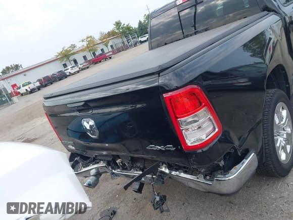 ✅ 2021 Ram 1500 Big Horn • VIN: 1C6SRFFT0MN773411 • Lot: 43141553. Listed on IAAI with 55,855 mi. Free auction sales archive from the USA and detailed vehicle history report at DreamBid. Image 16.