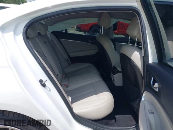 ✅ 2021 Genesis G70 2.0T • VIN: KMTG64LA2MU074982 • Lot: 42151060. Listed on IAAI with 72,878 mi. Free auction sales archive from the USA and detailed vehicle history report at DreamBid. Image 8.