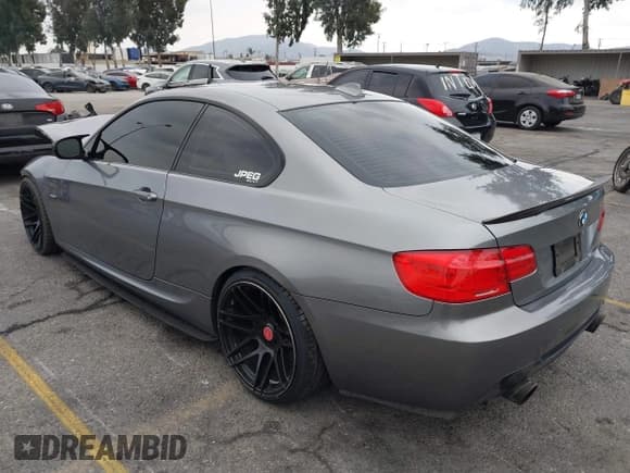 ✅ 2012 BMW 3 Series 335i • VIN: WBAKG7C51CE802162 • Lot: 40561434. Listed on IAAI with 116,202 mi. Free auction sales archive from the USA and detailed vehicle history report at DreamBid. Image 3.