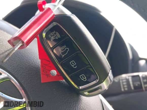 2021 Hyundai Kona SEL with VIN KM8K22AA4MU710664, listed as a IAAI auction lot 43324960 with 112,462 mi miles and . Bid and sale history available at DreamBid. Image 11.