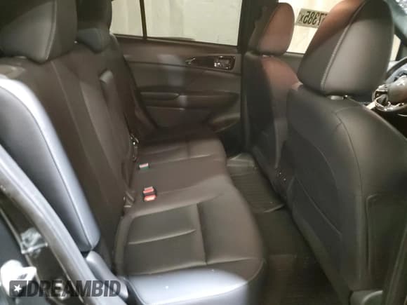 ✅ 2024 Mitsubishi Eclipse Cross SE • VIN: JA4ATWAA5RZ064902 • Лот: 56657385. Опубликован ранее на Copart с пробегом 7 972 миль. Бесплатный доступ к архиву аукционных продаж из США и подробный отчёт об истории автомобиля на DreamBid. Изображение 11.