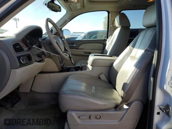 ✅ 2008 Chevrolet Avalanche LTZ • VIN: 3GNEC12048G160249 • Lot: 90121495. Listed on Copart with 158,972 mi. Free auction sales archive from the USA and detailed vehicle history report at DreamBid. Image 7.