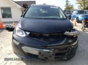 ✅ 2017 Chevrolet Bolt EV Premier • VIN: 1G1FX6S06H4140332 • Lot: 69759294. Wystawiony na Copart z przebiegiem 80 129 mil. Bezpłatny archiwum sprzedaży aukcyjnych z USA i szczegółowy raport historii pojazdu na DreamBid. Zdjęcie 5.