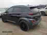 2020 Hyundai Kona Limited z VIN KM8K33A58LU533945, wystawiony jako Copart lot #70133492 z przebiegiem 4 658 mil mil oraz . Historia ofert i sprzedaży dostępna na DreamBid. Obrazek 2.