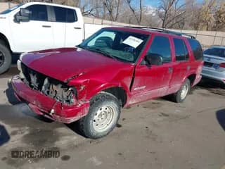 ✅ 2002 Chevrolet Blazer LS • VIN: 1GNCS13WX2K197447 • Lot: 41336365. Wystawiony na IAAI z przebiegiem 196 555 mil. Bezpłatny archiwum sprzedaży aukcyjnych z USA i szczegółowy raport historii pojazdu na DreamBid. Zdjęcie 2.