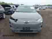 2019 Hyundai Kona Limited z VIN KM8K33AG3KU030355, wystawiony jako IAAI lot #42377611 z przebiegiem 81 807 mil mil oraz . Historia ofert i sprzedaży dostępna na DreamBid. Obrazek 12.