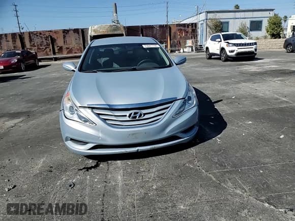 ✅ 2011 Hyundai Sonata GLS • VIN: 5NPEB4AC9BH210148 • Lot: 73041744. Listed on Copart with 101,098 mi. Free auction sales archive from the USA and detailed vehicle history report at DreamBid. Image 11.