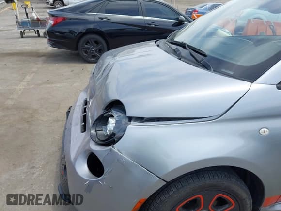 ✅ 2017 FIAT 500e • VIN: 3C3CFFGE3HT565426 • Лот: 42249306. Опубликован ранее на IAAI с пробегом 59 866 миль. Бесплатный доступ к архиву аукционных продаж из США и подробный отчёт об истории автомобиля на DreamBid. Изображение 6.